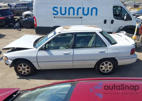 1994 Mercury Tracer Trio z USA, uszkodzony, nr VIN 3MARM10J5RR635397